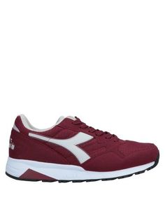 Низкие кеды и кроссовки Diadora