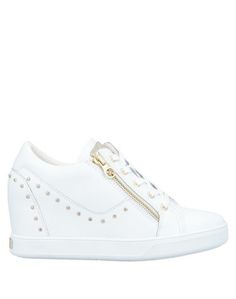 Низкие кеды и кроссовки Guess