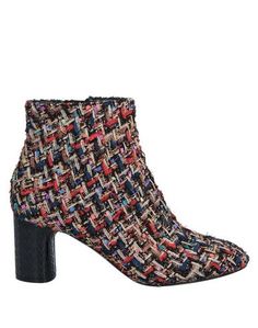 Полусапоги и высокие ботинки Casadei