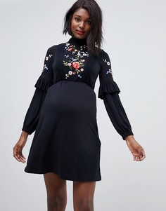 Свободное платье с высоким воротом и вышивкой ASOS DESIGN Maternity - Черный