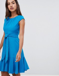 Приталенное платье с короткими рукавами и свободной юбкой Closet London - Синий