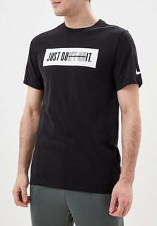 Футболка спортивная Nike