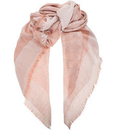 Розовый платок с монограммой бренда Guess