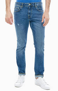 Зауженные джинсы с потертостями и заломами Chris Guess