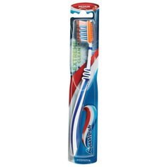 Зубная щетка Aquafresh Extreme