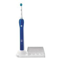Электрическая зубная щетка Oral B