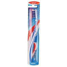 Зубная щетка Aquafresh Clean Deep