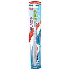 Зубная щетка Aquafresh Intense
