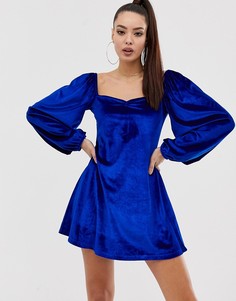 Бархатное платье мини с вырезом сердечком ASOS DESIGN - Синий
