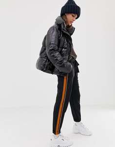 Брюки с поясом и полосками по бокам Pull&bear - Черный