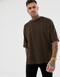 Свободная футболка с леопардовым принтом Bershka - Коричневый