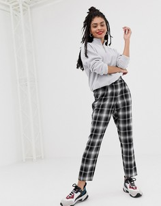 Суженные книзу брюки в клетку New Look - Черный
