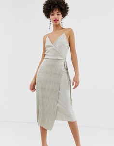 Платье с эффектом металлик и запахом River Island - Золотой