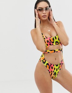 Слитный купальник с высоким вырезом бедра и анималистичным принтом ASOS Design - Мульти