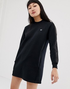 Платье-футболка с атласной лентой на рукавах Fred Perry - Черный