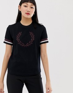 Футболка с логотипом и атласным кантом Fred Perry - Черный