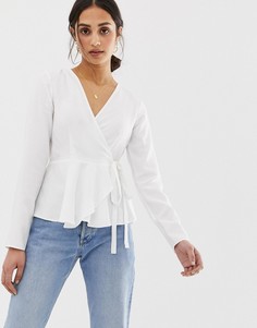 Лонгслив с запахом и баской из ткани с добавлением льна ASOS DESIGN - Белый