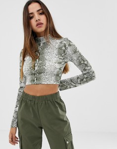 Укороченный лонгслив с высоким воротом и змеиным принтом PrettyLittleThing - Мульти