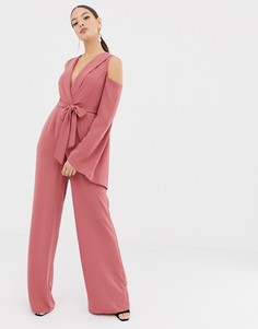 Комбинезон в стиле смокинга с открытыми плечами и поясом ASOS DESIGN - Розовый
