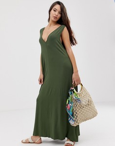 Платье-трапеция макси с глубоким вырезом ASOS DESIGN - Зеленый