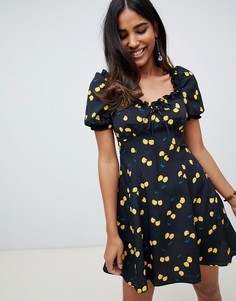 Платье мини с вырезом сердечком и вишневым принтом ASOS DESIGN - Мульти