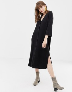Черное платье макси с V-образным вырезом Monki - Черный