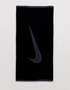 Черное большое полотенце с логотипом-галочкой Nike Training Sport - Черный