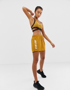 Золотистые шорты с завышенной талией Nike Training Just Do It - Золотой