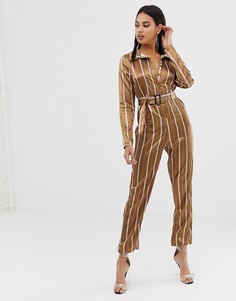 Светло-коричневый атласный комбинезон в полоску с поясом PrettyLittleThing - Мульти