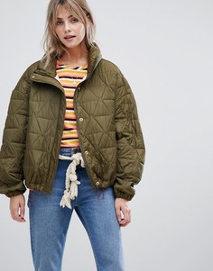 Свободная стеганая куртка с нижним краем на регулируемом шнурке Maison Scotch - Зеленый