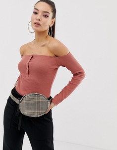 Боди розового цвета в рубчик с открытыми плечами и кнопками спереди Missguided - Розовый