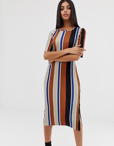 Платье миди в разноцветную полоску с плиссировкой PrettyLittleThing - Мульти