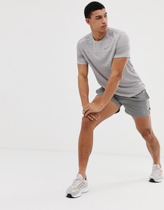 Серая футболка Nike Running Miler - Серый