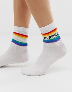 Носки с полосками ASOS DESIGN perfectly imperfect - Белый