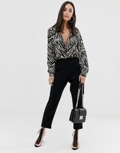Черные суженные книзу брюки ASOS DESIGN - Черный