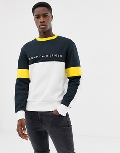 Свободный свитшот колор блок с логотипом и круглым вырезом Tommy Hilfiger - Темно-синий