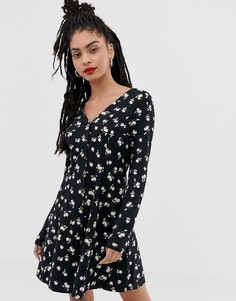 Свободное платье на пуговицах с цветочным принтом New Look - Черный