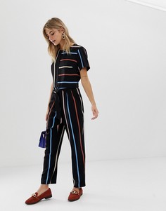 Суженные книзу брюки в полоску Miss Selfridge - Черный