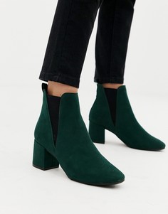 Темно-зеленые ботинки челси на блочном каблуке для широкой стопы New Look - Зеленый