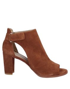Полусапоги и высокие ботинки Stuart Weitzman