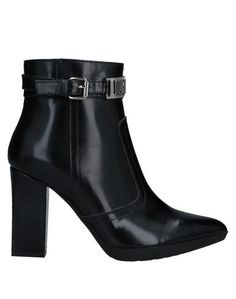 Полусапоги и высокие ботинки Love Moschino