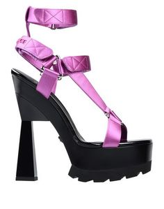 Сандалии Versace