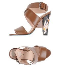 Сандалии Fendi