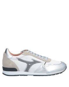 Низкие кеды и кроссовки Mizuno