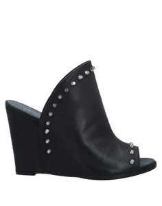 Сандалии Stuart Weitzman