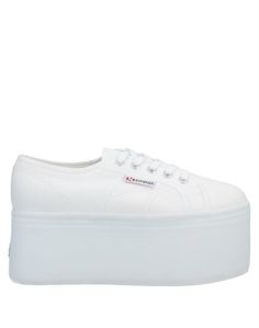 Низкие кеды и кроссовки Superga