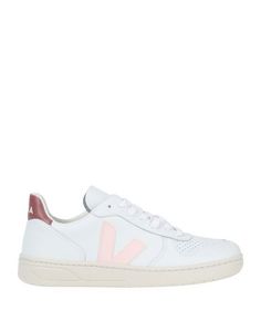 Низкие кеды и кроссовки Veja