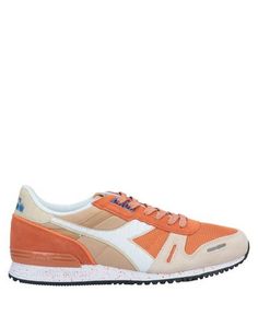 Низкие кеды и кроссовки Diadora