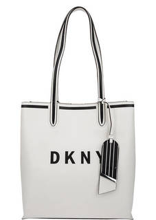 Белая кожаная сумка с логотипом бренда Dkny