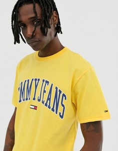Желтая свободная футболка Tommy Jeans Collegiate Capsule - Желтый